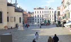 Campo Santa Maria Formosa, few steps from the luggage storage